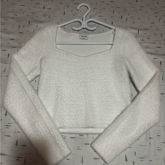 Elsie Sweater in white - Picture 1 of 4